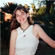 Profesora de inglés apta para los niveles B1 y B2, especializada en estudiantes con edades comprendidas entre los 8 y los 14 años.